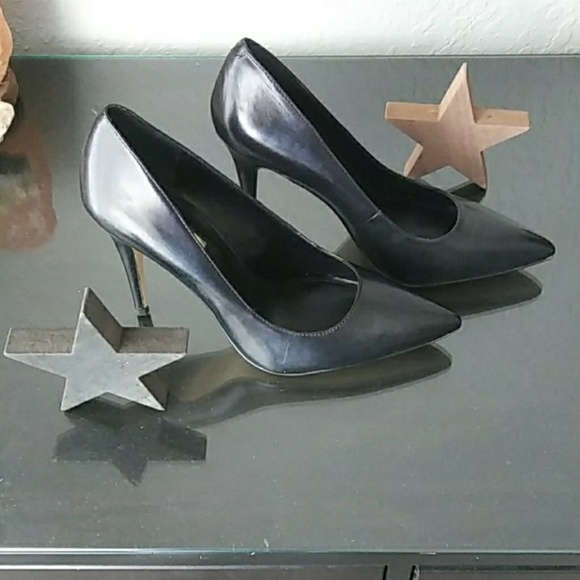 BCBGeneration - Picture 1 of 2